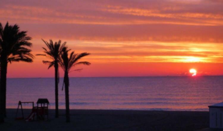 Apartamentos Deluxe Roquetas De Mar Con Golf Y Piscina Climatizada, Parking Privado 比卡尔 外观 照片