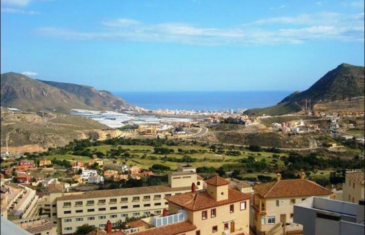 Apartamentos Deluxe Roquetas De Mar Con Golf Y Piscina Climatizada, Parking Privado 比卡尔 外观 照片